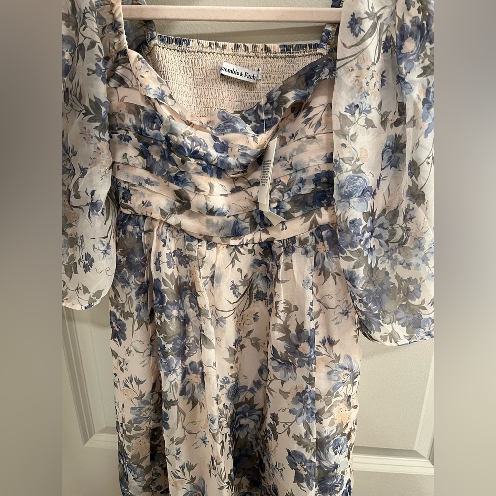 Abercrombie & Fitch Puff Sleeve Mini Blue and White Floral Dress